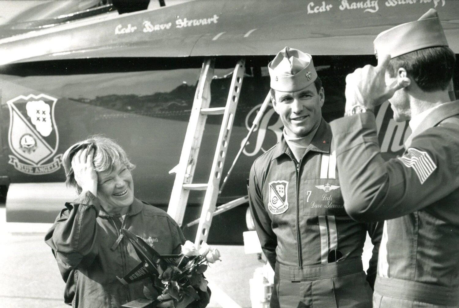 Archive photo from Blue Angels illustrating the article Gör som Lillan